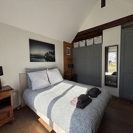 Maison De Campagne Lumineuse Spacieuse Dans Impasse Au Calme A Proximite D'Un Chateau Deux Verandas Grand Jardin Cabane Pour Velos, Pres Port En Bessin Et Bayeux, Proche Plages Du Debarquement Commes Ngoại thất bức ảnh