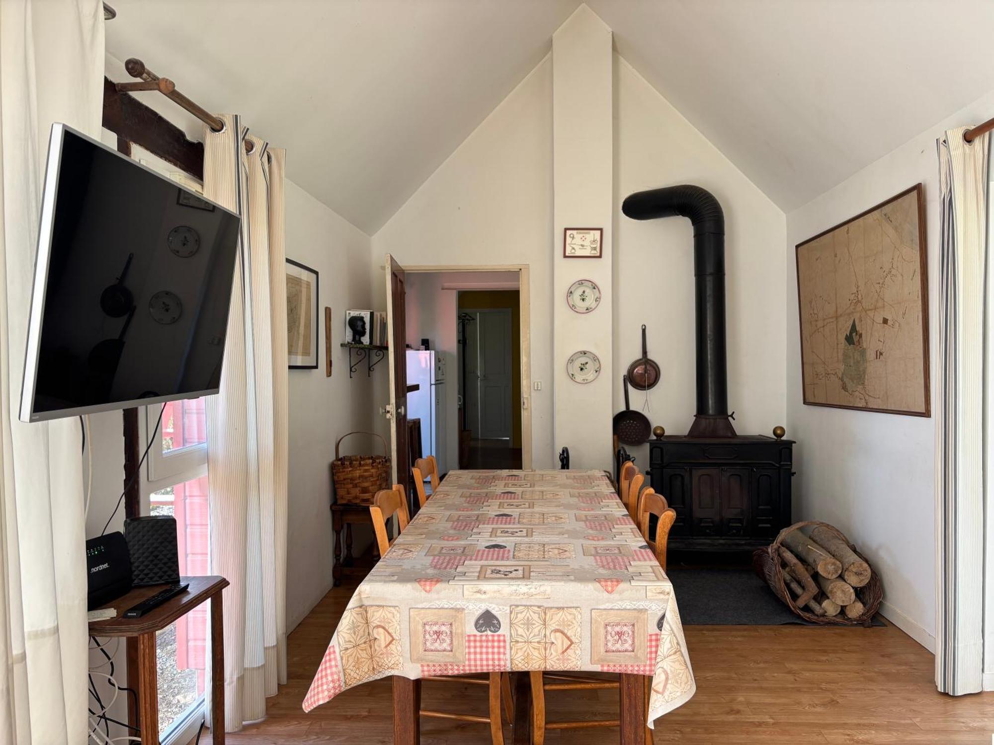 Maison De Campagne Lumineuse Spacieuse Dans Impasse Au Calme A Proximite D'Un Chateau Deux Verandas Grand Jardin Cabane Pour Velos, Pres Port En Bessin Et Bayeux, Proche Plages Du Debarquement Commes Ngoại thất bức ảnh