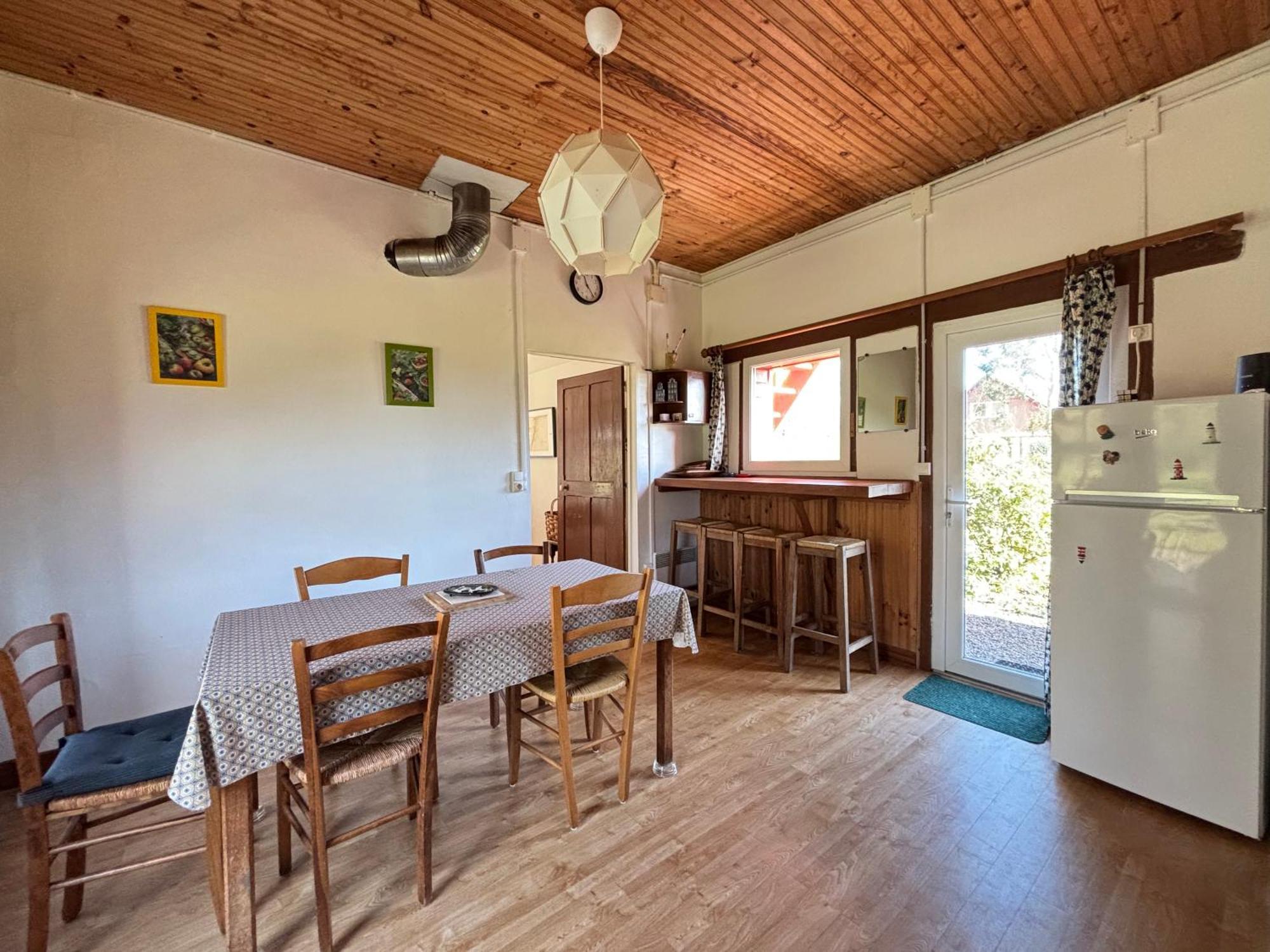 Maison De Campagne Lumineuse Spacieuse Dans Impasse Au Calme A Proximite D'Un Chateau Deux Verandas Grand Jardin Cabane Pour Velos, Pres Port En Bessin Et Bayeux, Proche Plages Du Debarquement Commes Ngoại thất bức ảnh