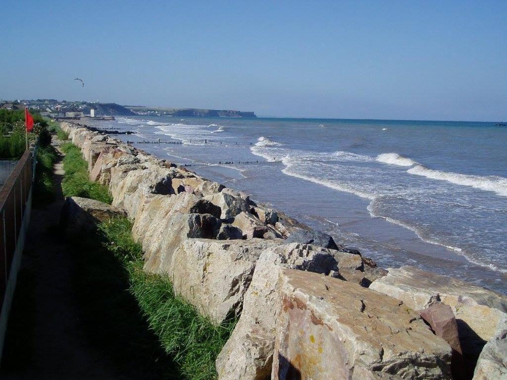 Maison De Campagne Lumineuse Spacieuse Dans Impasse Au Calme A Proximite D'Un Chateau Deux Verandas Grand Jardin Cabane Pour Velos, Pres Port En Bessin Et Bayeux, Proche Plages Du Debarquement Commes Ngoại thất bức ảnh